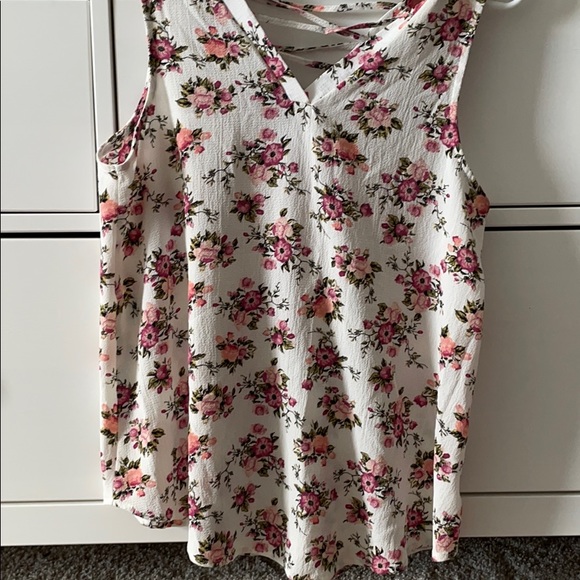 🛍 Cute Summer Top - Picture 4 of 4